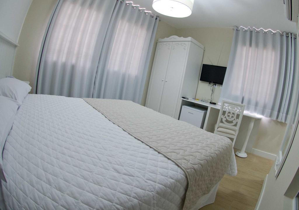 Hotel Oma Zita Forquilhinha Buitenkant foto