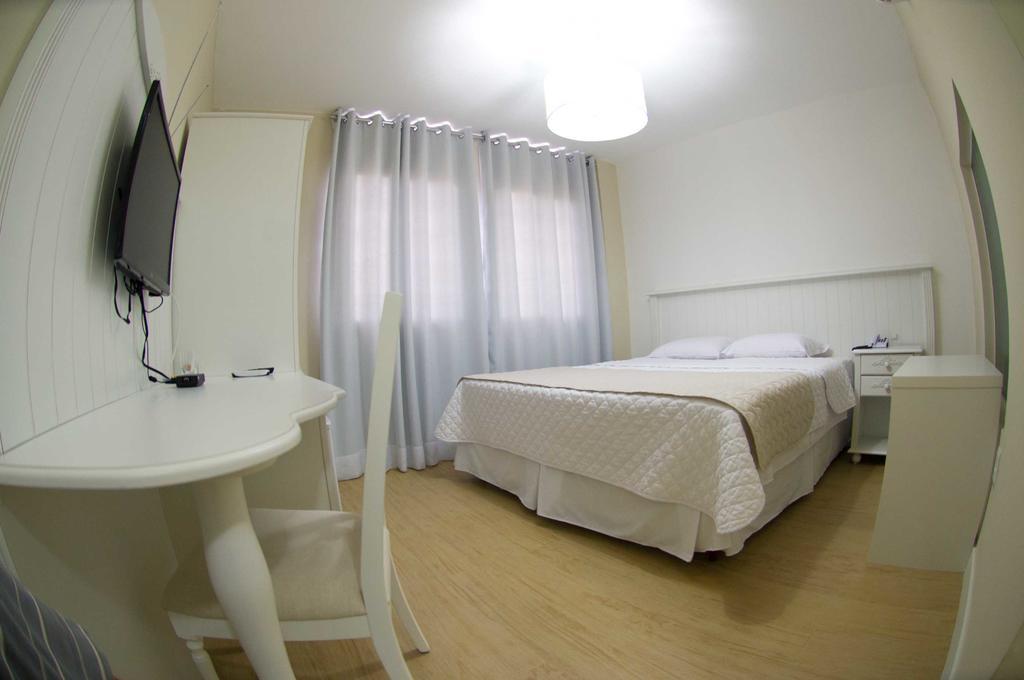 Hotel Oma Zita Forquilhinha Buitenkant foto